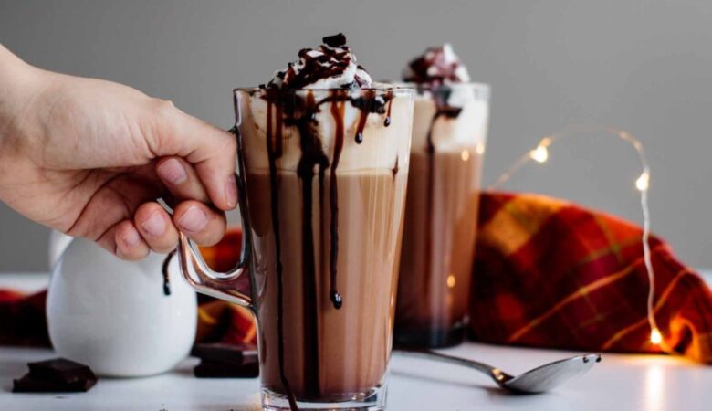 نوشیدنی قهوه با طعم شکلات